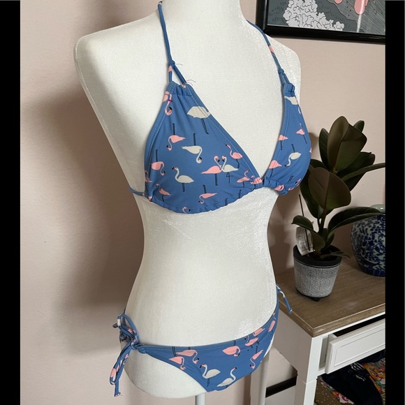 OP Triangle String Bikini - Picture 2 of 6